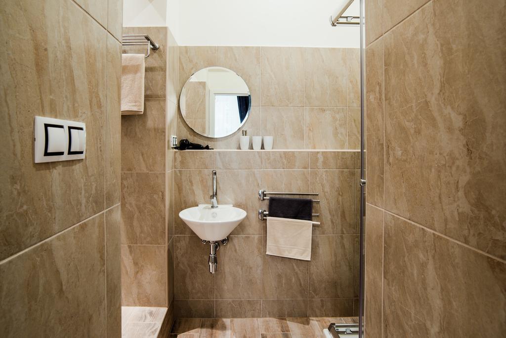 Apartment Gesse Brezinova Prague Exterior photo