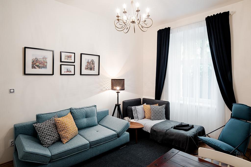 Apartment Gesse Brezinova Prague Exterior photo